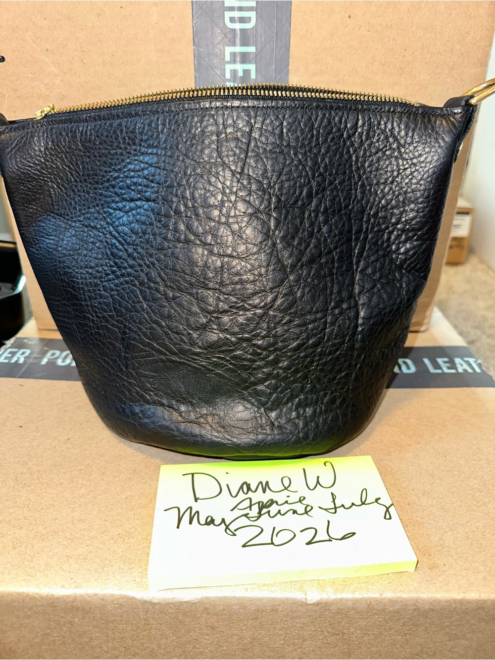 KMM mini zip bucket black Kodiak
